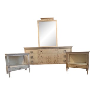 Vintage John Widdicomb Cream & Gold Bedroom Suite W/ Mirror & Nightstands – Original Condition For Sale