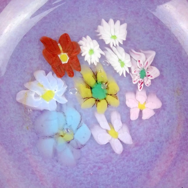 Mid-Century Modern Fratelli Toso Murano Vintage Millefiori Wild Flowers Pink Opalescent Italian Art Glass Heart Bowl For Sale - Image 3 of 7