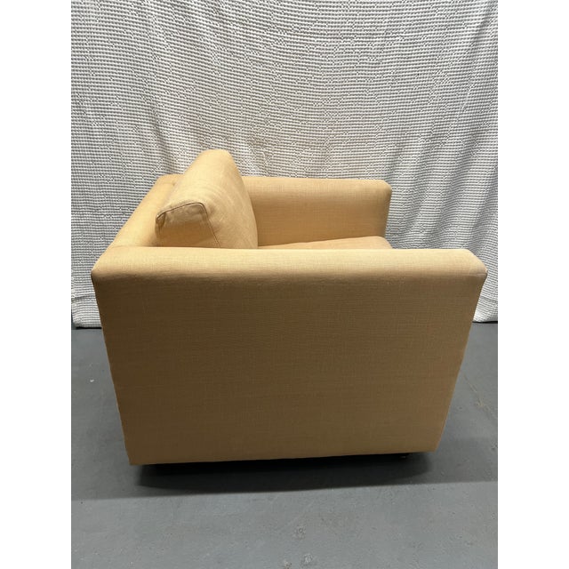 Contemporary Pair of Contemporary Linen Upholstered Cubic Club Chairs For Sale - Image 3 of 4