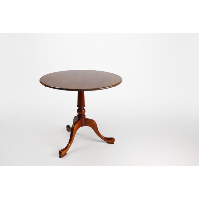 Vintage English Round Tilt Top Table in Cherry, 1950s For Sale - Image 6 of 13