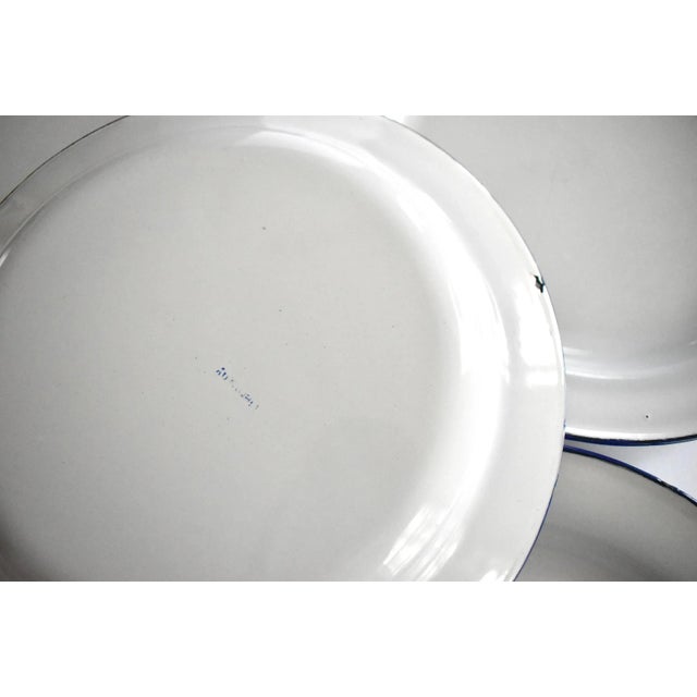 Set of 5 Mid-Century Blue & White Tole Enamelware Picnic Plates For Sale In San Francisco - Image 6 of 8