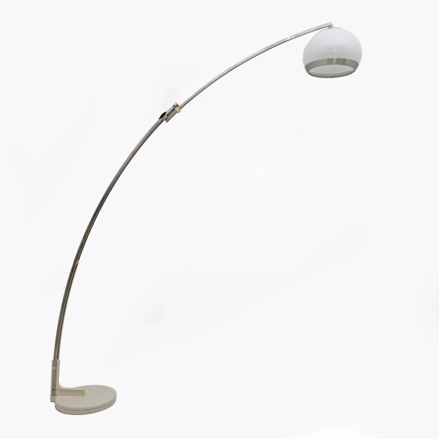 Beautiful adjustable arch floor lamp, the elongated lamp reaches a maximum height of 190 to 230 cm and a maximum depth of...
