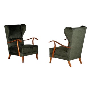 Wingback Lounge Chairs in Walnut by Melchiorre Bega, Italy, 1950s, Set of 2 For Sale