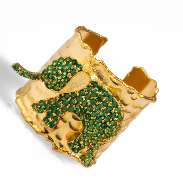 Contemporary Guardian Green Elephant Gold Chunky Adjustable Ring, Size 4 For Sale - Image 3 of 9