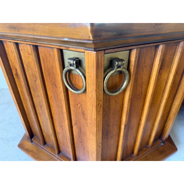 Wood Vintage Henredon Hexagonal and Square Accent End Tables With Brass Details – A Pair For Sale - Image 7 of 12