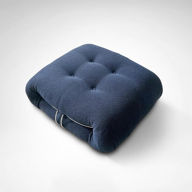 The Soriana Sofa was first designed by Afra and Tobia Scarpa in 1969. In 1970 the Soriana was awarded a Compasso d’Oro...