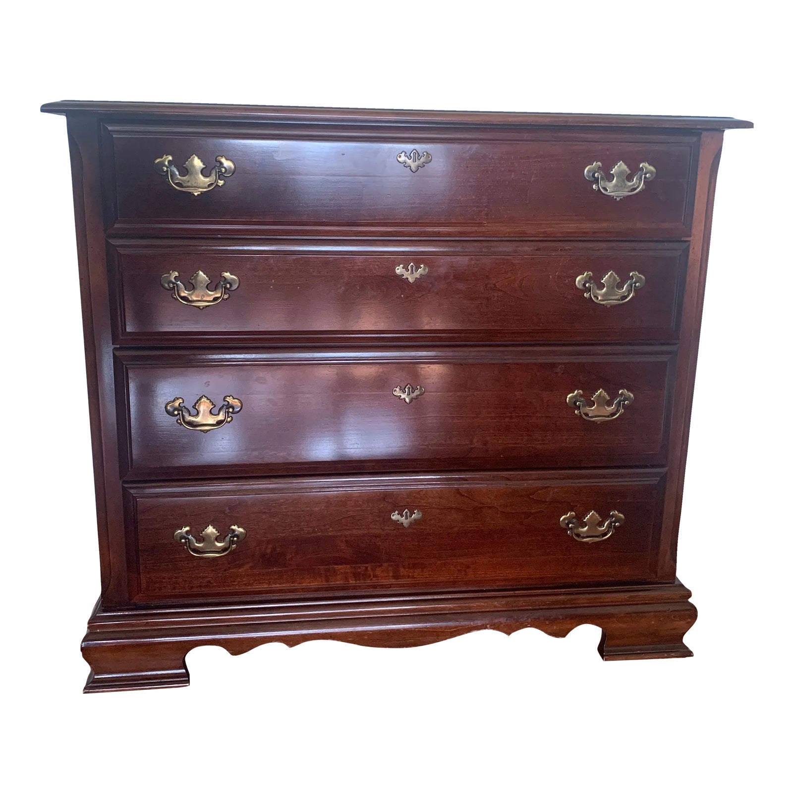 1990s Traditional Entryway Chest of Drawers Chairish