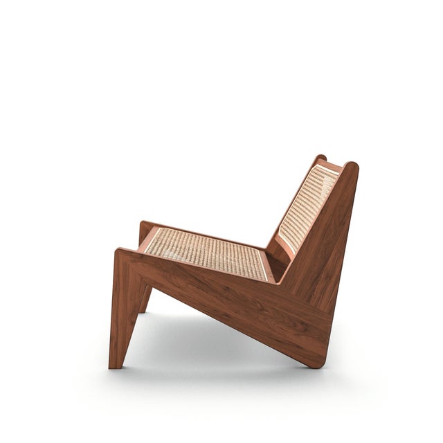 Cassina continues its study of the furniture of the city of Chandigarh and adds the Kangaroo low armchair to the Hommage à...