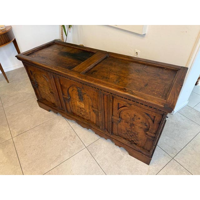 Farmhouse Chest in Natural Wood, 1920s For Sale - Image 4 of 17