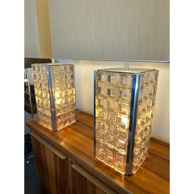 Mid-Century Modern Pair of Glass Cube Lamps and Stainless Steel Metal by Poliarte, Italy, 1970s For Sale - Image 3 of 12