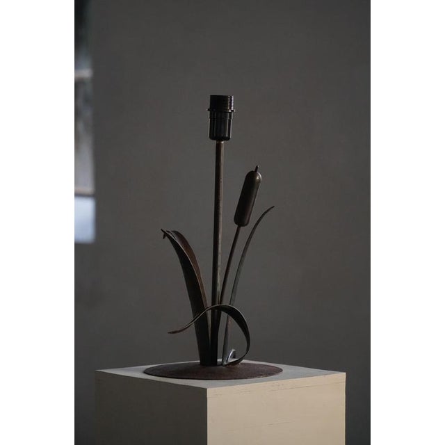 Mid-Century Artisanal Organic Wrought Iron Table Lamp, 1940s For Sale - Image 6 of 18