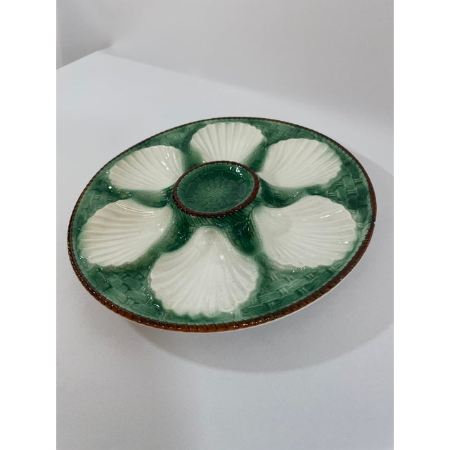 Longchamp Antique 1920s French Longchamp Majolica Green and White Oyster Plate For Sale - Image 4 of 13