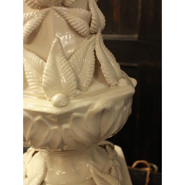 Vintage White Manises Ceramic Table Lamp with Relief Leaf Design, 1950s For Sale - Image 3 of 6