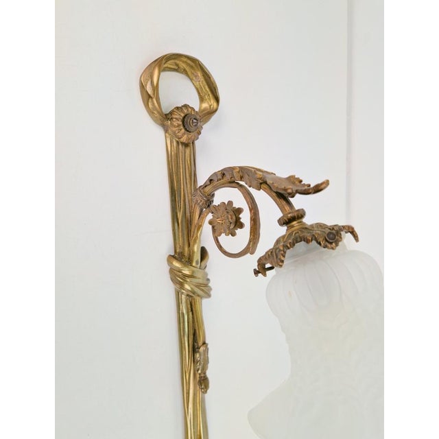 Art Noveau Brass Wall Sconce Light with Flowers and Ribbons, France, 1930s For Sale - Image 17 of 18