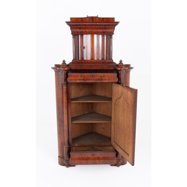 Biedermeier Corner Cabinet in Flame Mahogany, 1860 For Sale - Image 3 of 9
