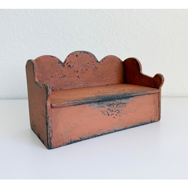 A beautifully patinaed storage piece with a gorgeous shape. This vintage, rustic, primitive-style tabletop scale box...