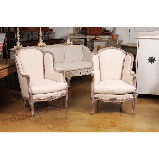 French Louis XV Style 1880s Painted Bergère Chairs with Carved Floral Motifs - A Pair For Sale In Atlanta - Image 6 of 12
