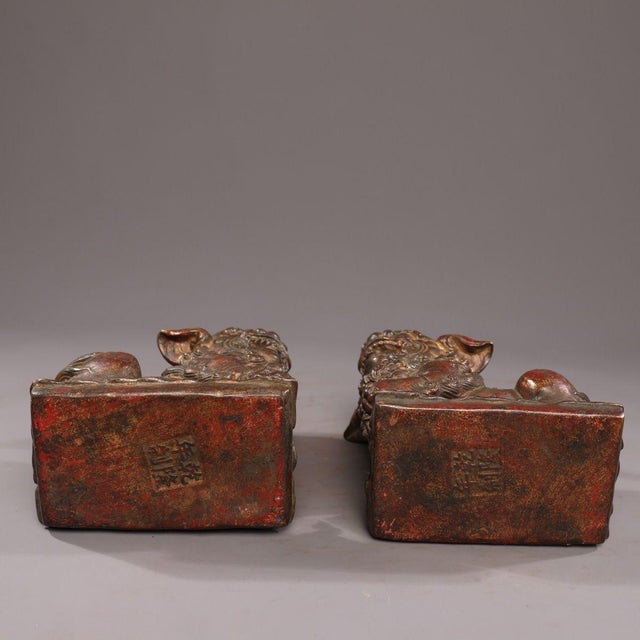 Pair of Vintage Chinese Bronze Foo Dogs - Mud-Gold & Cinnabar Guardian Lions For Sale - Image 4 of 9