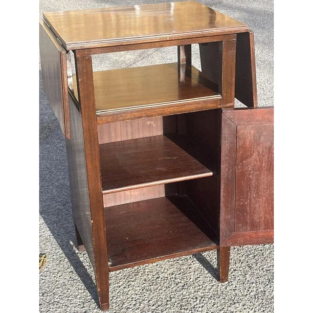 Edwardian Bedside Cabinet in Mahogany with Fold Out Flaps For Sale - Image 5 of 10