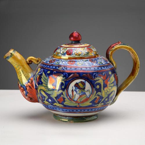 Lustred Majolica Teapot from Gualdo Tadino For Sale - Image 9 of 10