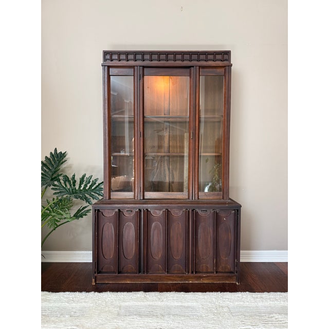 Vintage MCM Tobago Style Lighted China Cabinet For Sale In Houston - Image 6 of 12