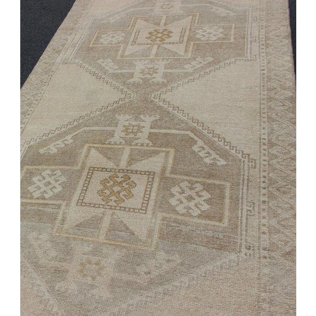 Mid 20th Century Vintage Turkish Hand Knotted Oushak Runner With Etched Medallion Design in Soft Muted Tones For Sale - Image 5 of 13