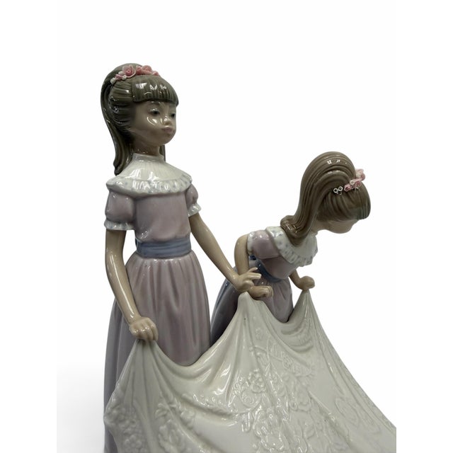Lladro Retired 1980s Lladró "Here Comes the Bride" #1446 Porcelain Figurine Group For Sale - Image 4 of 9