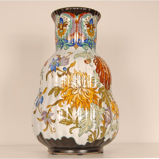 Art Deco Hand-Painted Delft Tal Gourd Vase Floor Vase from Gouda Pottery, 1940s For Sale - Image 10 of 15