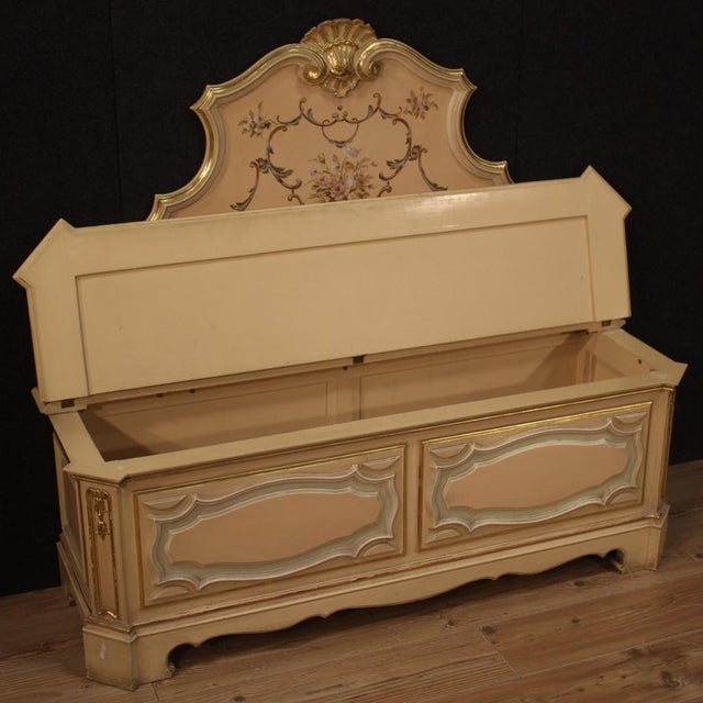Venetian Chest in Lacquered and Painted Wood, 1980s For Sale - Image 3 of 13