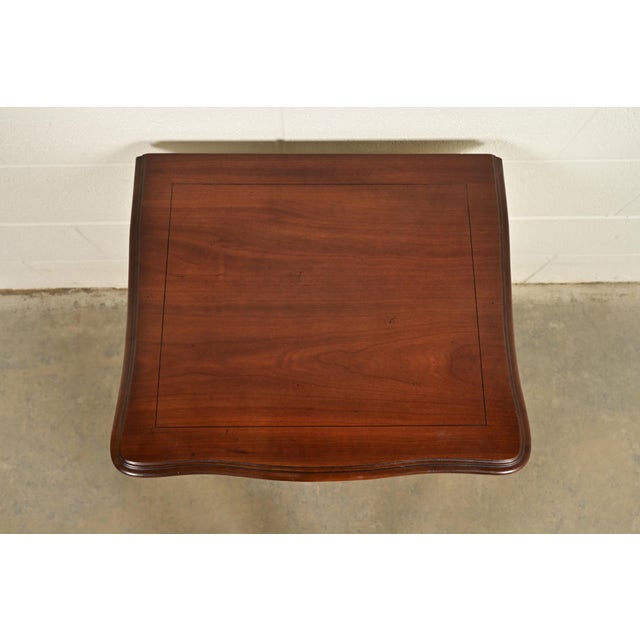 Kindel Furniture French Provincial Louis XV Cream Lacquered and Gold Gilt Nightstand, 1970s For Sale - Image 12 of 15