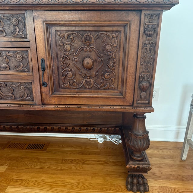 Antique American Renaissance Revival Carved Oak Sideboard Buffet, Circa 1890–1910 For Sale - Image 4 of 9