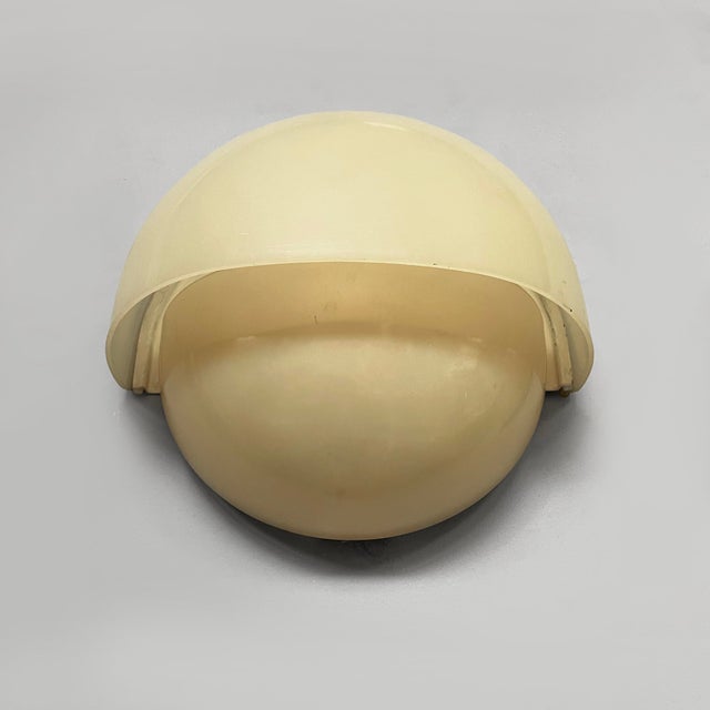 Mid-Century Modern Italian Plastic Wall Lamps Mania by Vico Magistretti for Artemide, 1960s, Set of 2 For Sale - Image 6 of 15