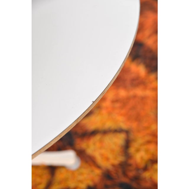 Low Mid-Century White Model 5452 Coffee or Side Table by George Nelson for Herman Miller, 1960s For Sale - Image 14 of 15