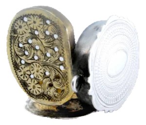 Edward VII Oval Silver and Gold Vinaigrette Box with Engravings