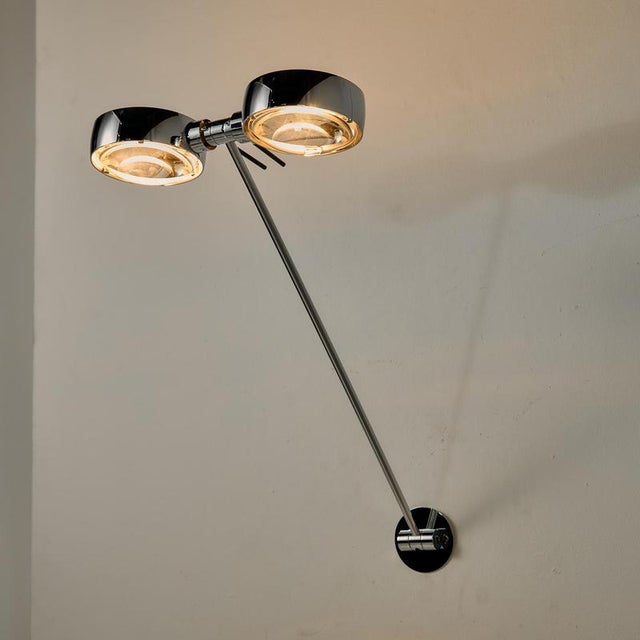 A truly classic and elegant piece. The ‘Sento soffitto doppio’ wall lamp designed by Axel Meise & Christoph Kügler for...