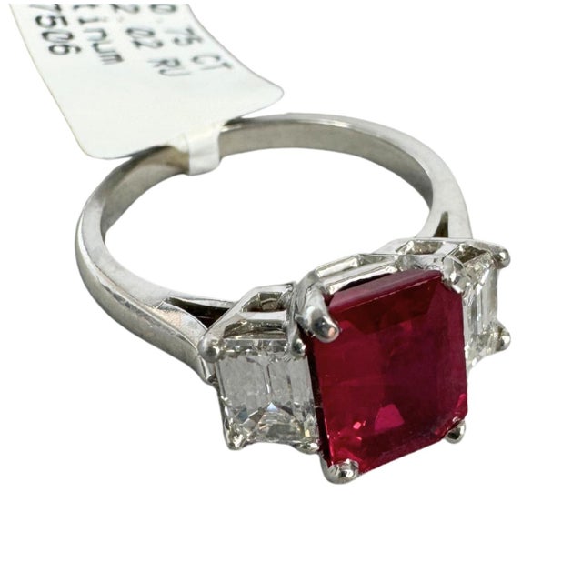 Contemporary 2.02 CTW Mid-Century Burmese Ruby & Diamond Platinum Three-Stone Ring, Size 6 For Sale - Image 3 of 9
