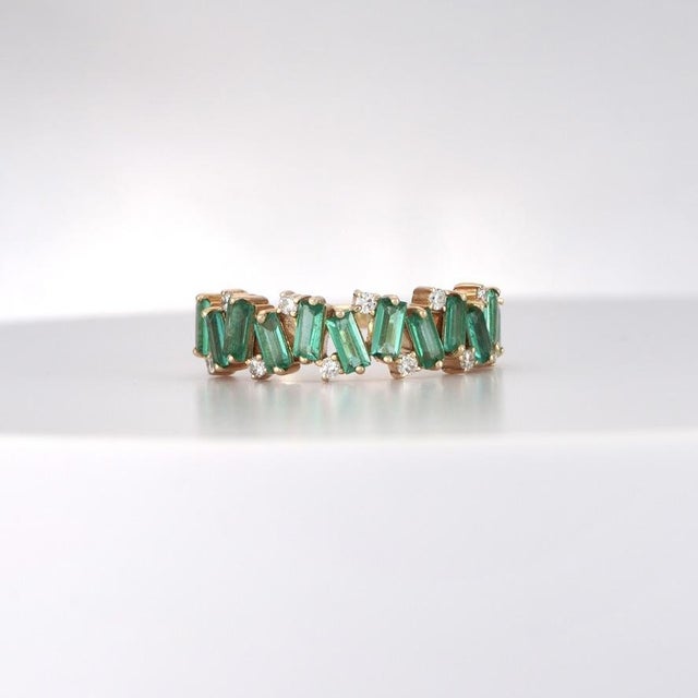 Zig Zag Yellow Gold Natural Diamond & Emerald Ring For Sale - Image 13 of 14