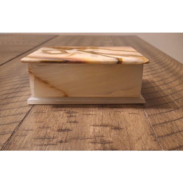 Cinnamon Mid-Century Banded Onyx Trinket Box For Sale - Image 8 of 12