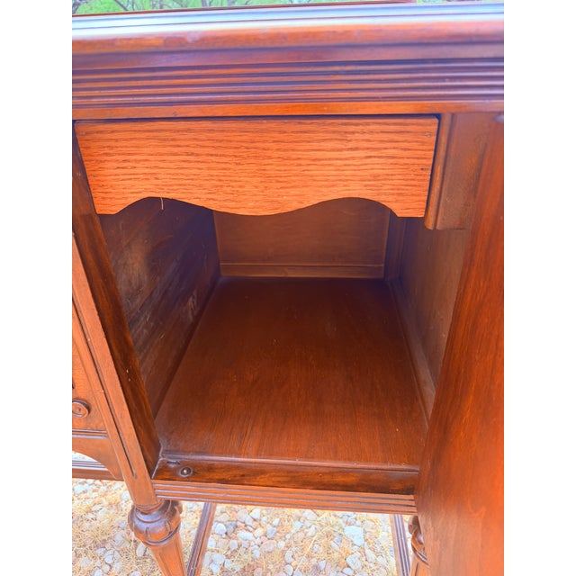 Antique 1920s Federal Hepplewhite Revival Walnut Buffet Sideboard Neoclassical For Sale - Image 13 of 16