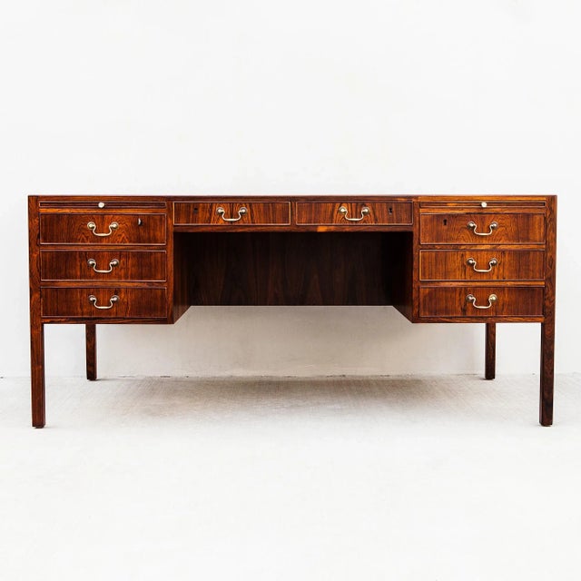 Mid-Century Modern Restored 1950s Danish Rosewood Executive Desk by Ole Wanscher for a.j. Iversen For Sale - Image 3 of 18