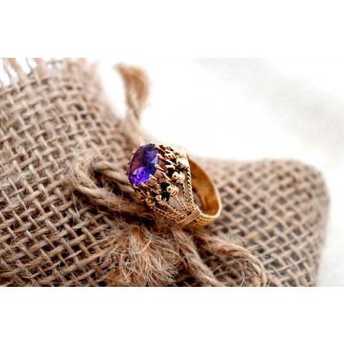 Gold Gold Ring with Grid and Twists For Sale - Image 8 of 8