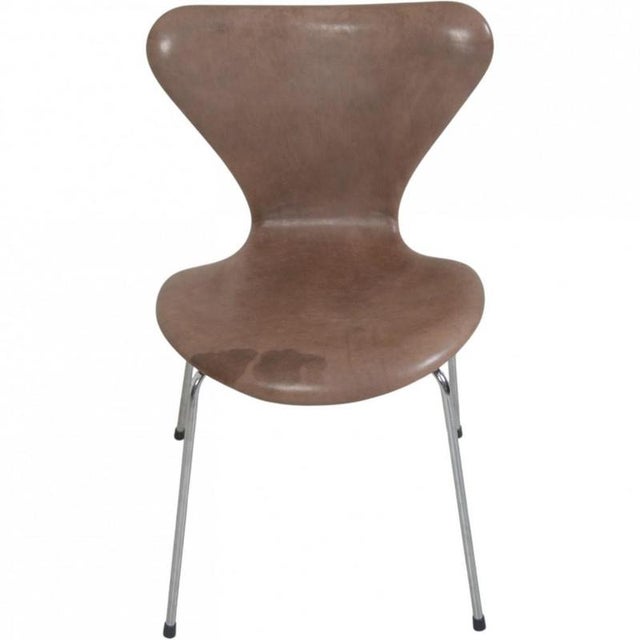 Seven Chairs in Patinated Brown Leather by Arne Jacobsen, 1990s, Set of 6 For Sale - Image 15 of 18