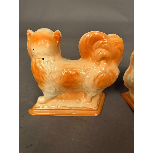 19th Century Pair of 19th-Century Staffordshire King Charles Spaniels, Circa 1870 For Sale - Image 5 of 12