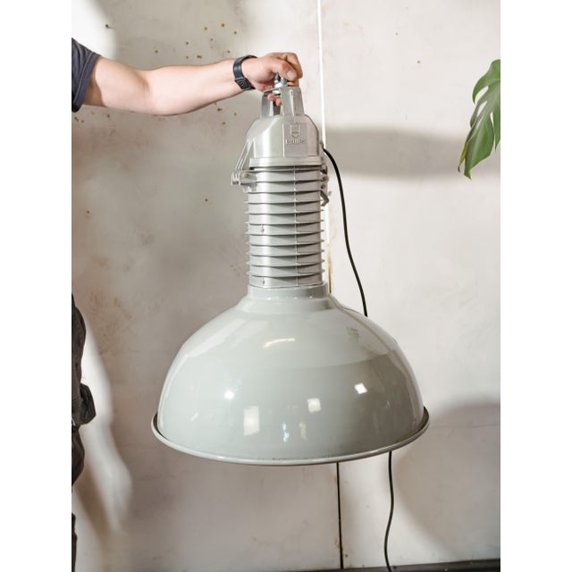 HDK Grey Enamel and Aluminum Factory Pendant Light from Philips, Holland, 1950s For Sale - Image 14 of 14