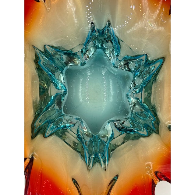 Murano 1960s Mid-Century Italian Murano Sommerso Art Glass Splash Bowl Centerpiece For Sale - Image 4 of 11