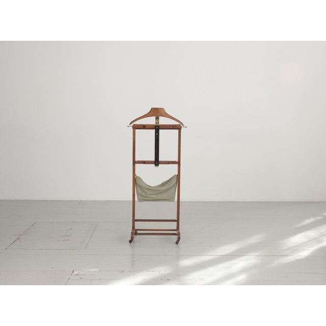 Brown Valet in Beech with Wheels and Extendable Pole, 1950 For Sale - Image 8 of 18