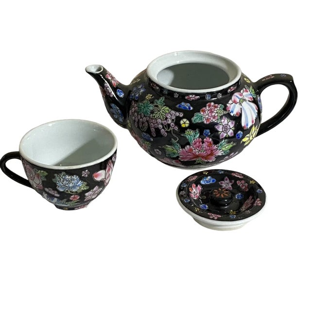 Chinoiserie 1960's Chinoiserie Famille Noire Tea Set of 5 Pieces W/Tray For Sale - Image 3 of 7