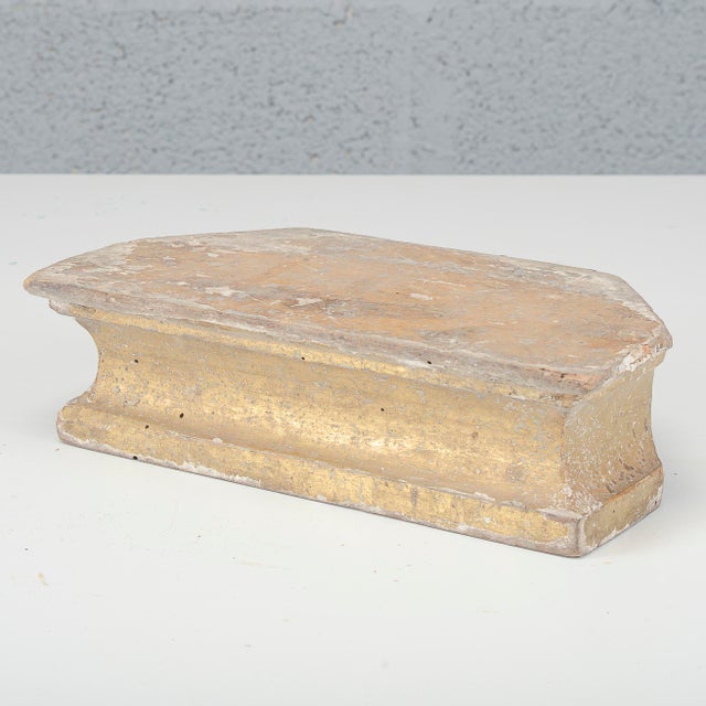 18th Century Gilded Gold Leaf Shelf Base For Sale - Image 10 of 10