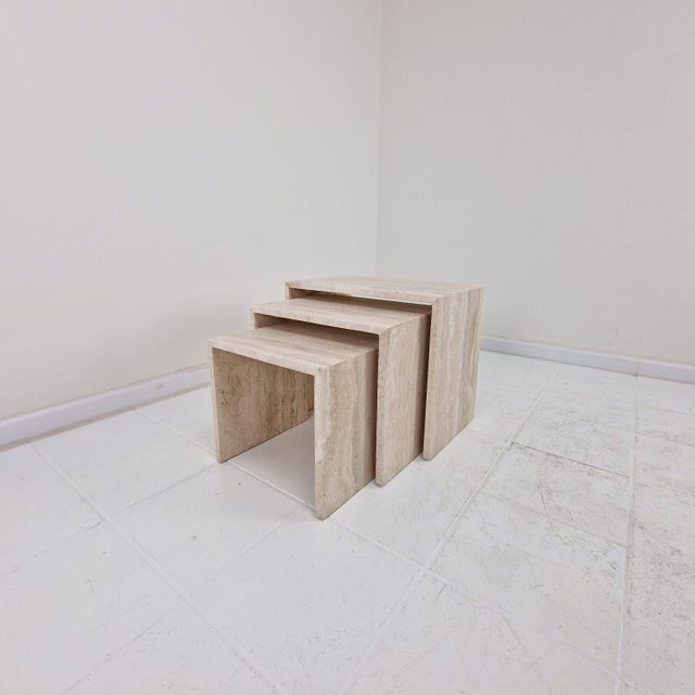 Italian Grooved Travertine Nesting Tables, 1980s, Set of 3 For Sale - Image 4 of 18