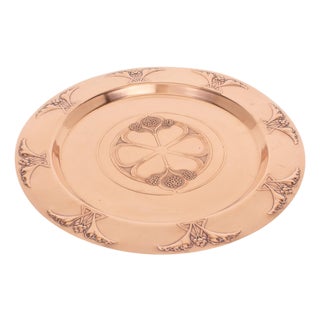 1910s French Dinanderie Art Nouveau Copper Platter Centerpiece or Tray For Sale